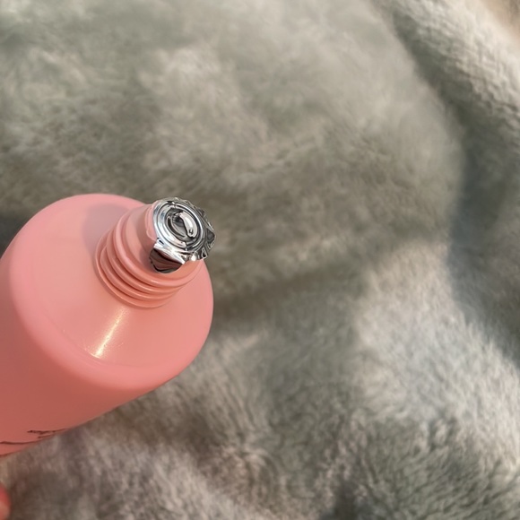 Laneige - Moisturizing Cream Cleanser - Picture 2 of 3